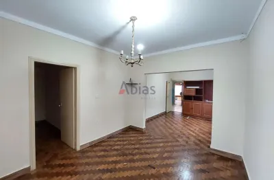 Casa com 3 quartos para alugar na Rua Bpo. César Dacorso Filho, 1386, Vila Carmem, São Carlos