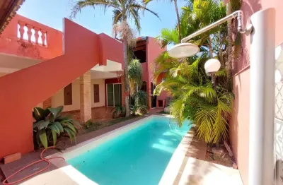 Casa com 3 quartos para alugar na Rua Alexandre Ranciaro, 419, Jardim Bandeirantes, São Carlos