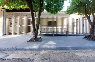 Casa com 4 quartos para alugar na Rua Hermano Bonfim da Silva, 155, Jardim Munique, São Carlos