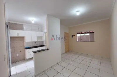 Casa com 2 quartos para alugar na Rua Dr. Alberto Catani, 255, Jardim Hikare, São Carlos