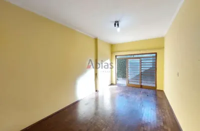 Casa com 2 quartos para alugar na Rua Rafael de Abreu Sampaio Vidal, 1988, Centro, São Carlos