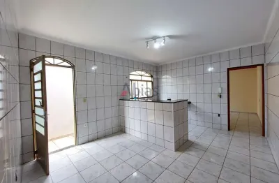 Casa com 2 quartos para alugar na Rua Marcos Vinícius de Mello Moraes, 527, Parque Santa Felícia Jardim, São Carlos