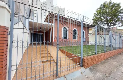 Casa com 3 quartos para alugar na Rua Marechal Deodoro, 2840, Centro, São Carlos