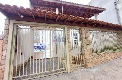 Casa com 3 quartos para alugar na Rua Miguel João, 187, Jardim Bandeirantes, São Carlos