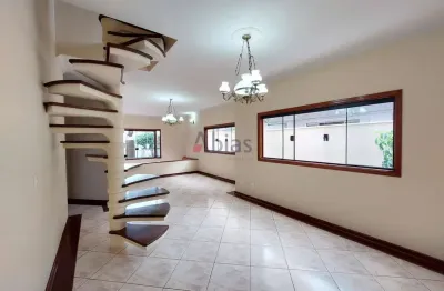 Casa com 3 quartos para alugar na Rua São João Batista de La Salle, 482, Jardim Cardinalli, São Carlos