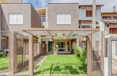 Casa com 3 quartos à venda na rua claudio da silva pinto, 325, guarujá, porto alegre por r$ 790.000