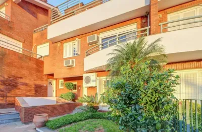 Casa em condomínio fechado com 4 quartos à venda na rua professor doutor milton guerreiro, 270, santa tereza, porto alegre por r$ 1.700.000