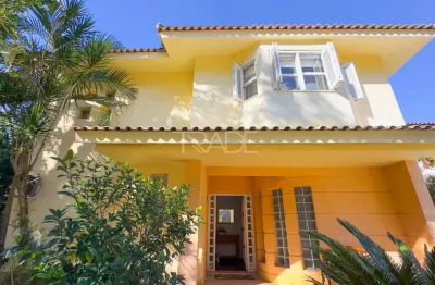 Casa com 4 quartos à venda na rua chiriguano, 265, vila assunção, porto alegre por r$ 1.490.000