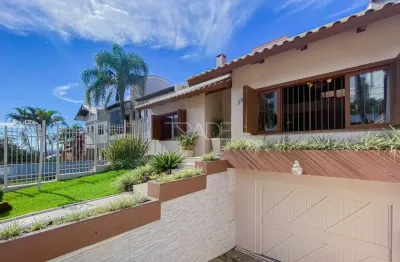 Casa com 4 quartos à venda na rua pedro carneiro pereira, 90, teresópolis, porto alegre por r$ 1.680.000