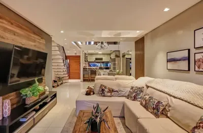 Casa com 3 quartos à venda na rua claudio da silva pinto, 402, guarujá, porto alegre por r$ 715.000
