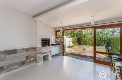 Casa com 4 quartos à venda na rua teresa cristo, 102, tristeza, porto alegre por r$ 1.690.000