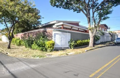 Casa à venda com 157,56 m², 2 quartos 2 vagas em jardim dos oliveiras, campinas
