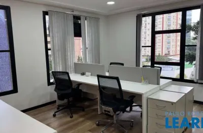 Sala comercial à venda na Vila Olímpia, São Paulo 