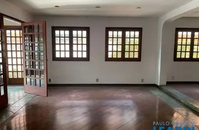 Casa com 5 quartos para alugar no Alto da Boa Vista, São Paulo 