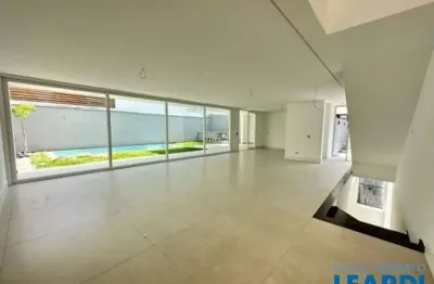 Casa em condomínio fechado com 4 quartos à venda no Brooklin, São Paulo 