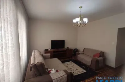 Casa com 3 quartos para alugar na Chácara Santo Antônio, São Paulo 