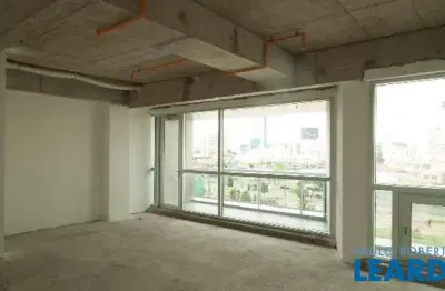 Sala comercial à venda em Pinheiros, São Paulo 