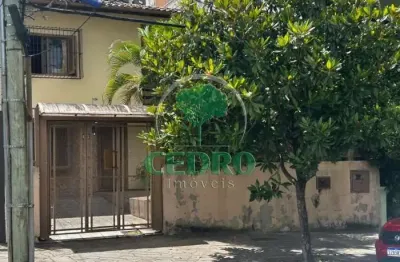 Casa com 5 quartos à venda na rua barão de teffe, 260, menino deus, porto alegre por r$ 850.000