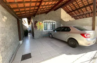 Casa com 2 quartos à venda na Rua Caripunas, Tupi, Praia Grande por R$ 450.000