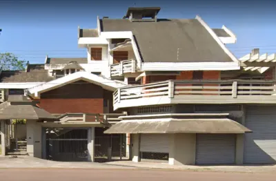 Casa de 1.100 m², com 06 dormitórios (sendo três deles suítes), para venda