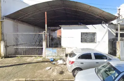 Terreno comercial de 360 m², com construção, para aluguel