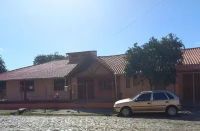 Casa de 192,05 m², com 03 dormitórios (sendo um deles uma suíte), para venda