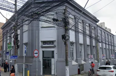 Prédio comercial de 805 m², com várias salas, para venda