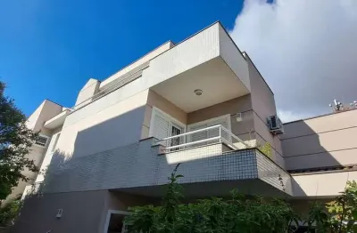 Sobrado à venda na vila zelina com 350m²  área gourmet  lindo jardim  04 vagas