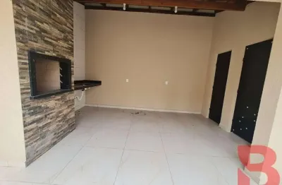 Sobrado novo apenas 350 metros do mar com piscina com excelente localização na praia de itapoá