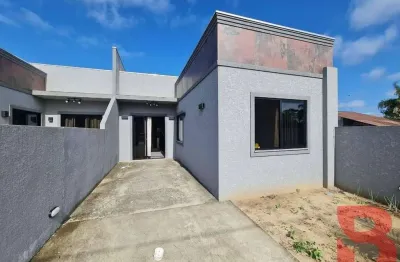 Imóvel em alvenaria, com piscina e churrasqueira no baln. cambiju, medindo aprox. 75,00m², terreno de 180,00m², contendo 03 quartos (01 suíte) .