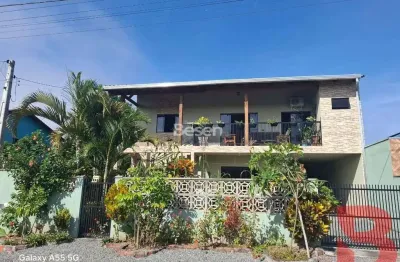 Ótimo sobrado localizado no bal.volta ao mundo apenas 470mtrs do mar