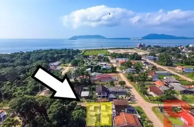 Oportunidade de casa com excelente padrão de acabamentos proximo ao mar, região em desenvolvimento