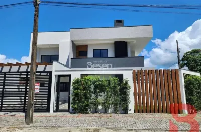 Sobrado novo - esquina- 03 suítes e piscina - excelente padrão de acabamento, baln. rainha do mar