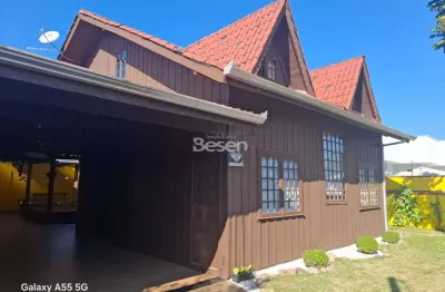 Casa espetacular na quadra do mar com piscina e área gourmet!