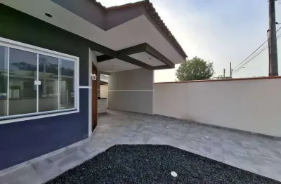 Casa bem localizada, amplo espaço  de terreno. apenas r$ 420.000,00