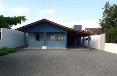 Casa de praia com terreno de 360,00 m² na barra do saí