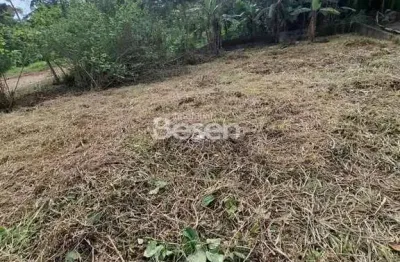 Amplo terreno medindo 517,00 m² na vila da glória/sc.