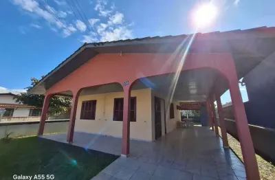 Casa à venda na Rua Américo Vespúcio, 238, Barra do Sai, Itapoá