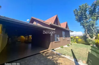 Casa espetacular na quadra do mar com piscina e área gourmet!