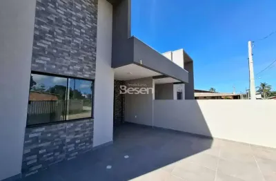 Casa nova com 03 quartos (01 suíte), amplo espaço de terreno, próximo a escola.