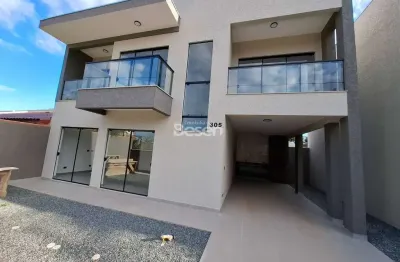 Excelente opção de sobrado na praia de itapoá a poucos metros do mar!