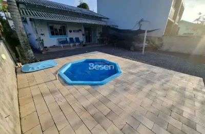 Casa com 3 quartos à venda na rua américo vespúcio, 477, barra do sai, itapoá, 80 m2 por r$ 440.000