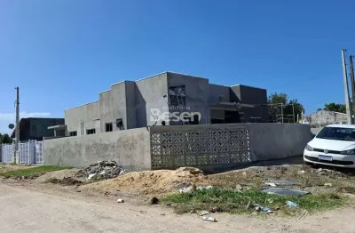 Unidades novas de nº 01 e 02, no bairro pontal do norte, balneário londrina ii, próximo ao farol .