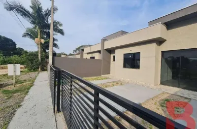 Casa nova em itapoá/sc, com 03 quartos, sendo (01 suíte) apenas 600 metros do mar.
