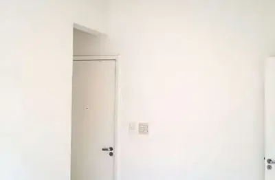 Ótimo apartamento com 02 quartos e 54 m² no centro de Campo Grande, RJ