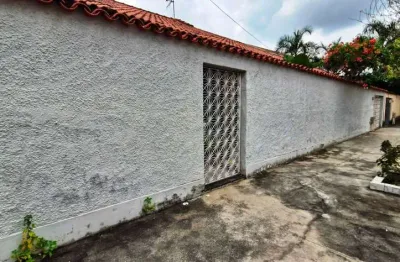 Casa com 3 dormitórios com 355 m²  em terreno de 530m²  à venda no centro de Campo Grande - Rio de Janeiro/RJ