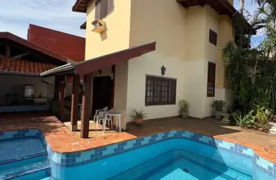 Casa à venda em Campinas, Cidade Universitária, com 4 quartos, com 290 m²