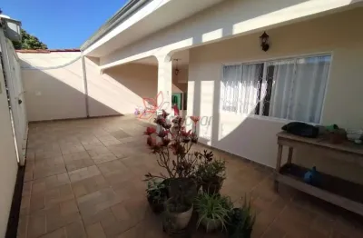 Casa com 3 quartos à venda no Jardim Vânia Maria, Bauru 