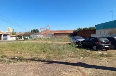 Terreno à venda na Vila Carolina, Bauru 