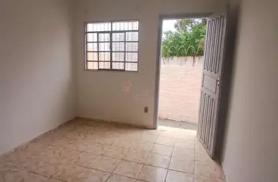 Casa com 2 quartos para alugar na Vila São João da Boa Vista, Bauru 